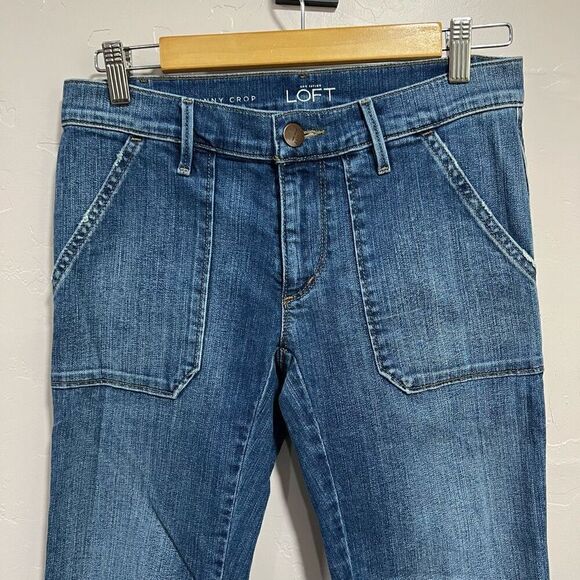 Ann Taylor Loft Relaxed Skinny Crop Light wash Blue Jean- Women's sz 24/00 - Picture 2 of 6